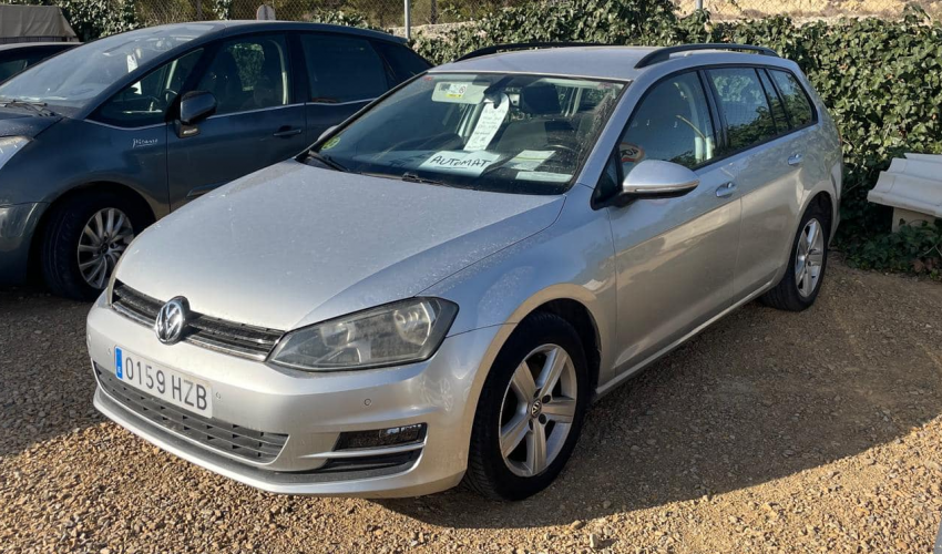 VOLKSWAGEN GOLF 1,6TDI VARIANT SPORT